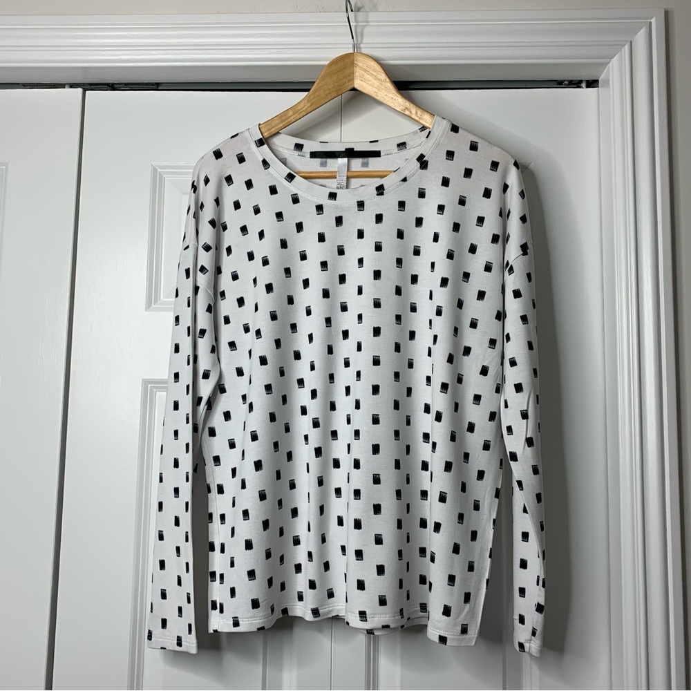 Kensie White Oversized Long sleeve Top with Black Geometric Pattern Women Size M